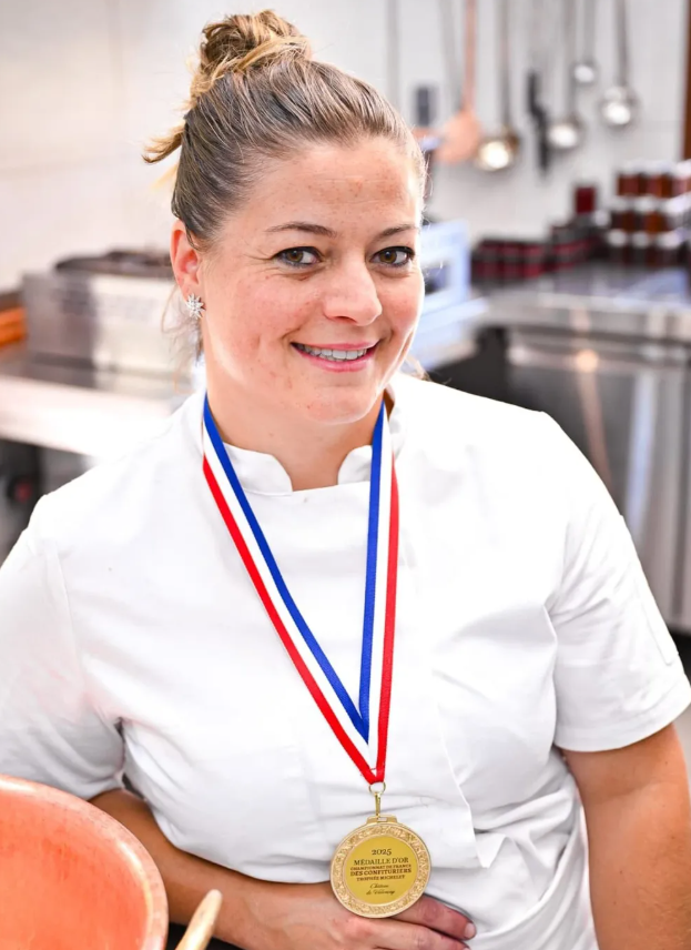 Sarah de Caqueray sacrée Championne de France des artisans confituriers 2025 ! © Au verger Saint Joseph