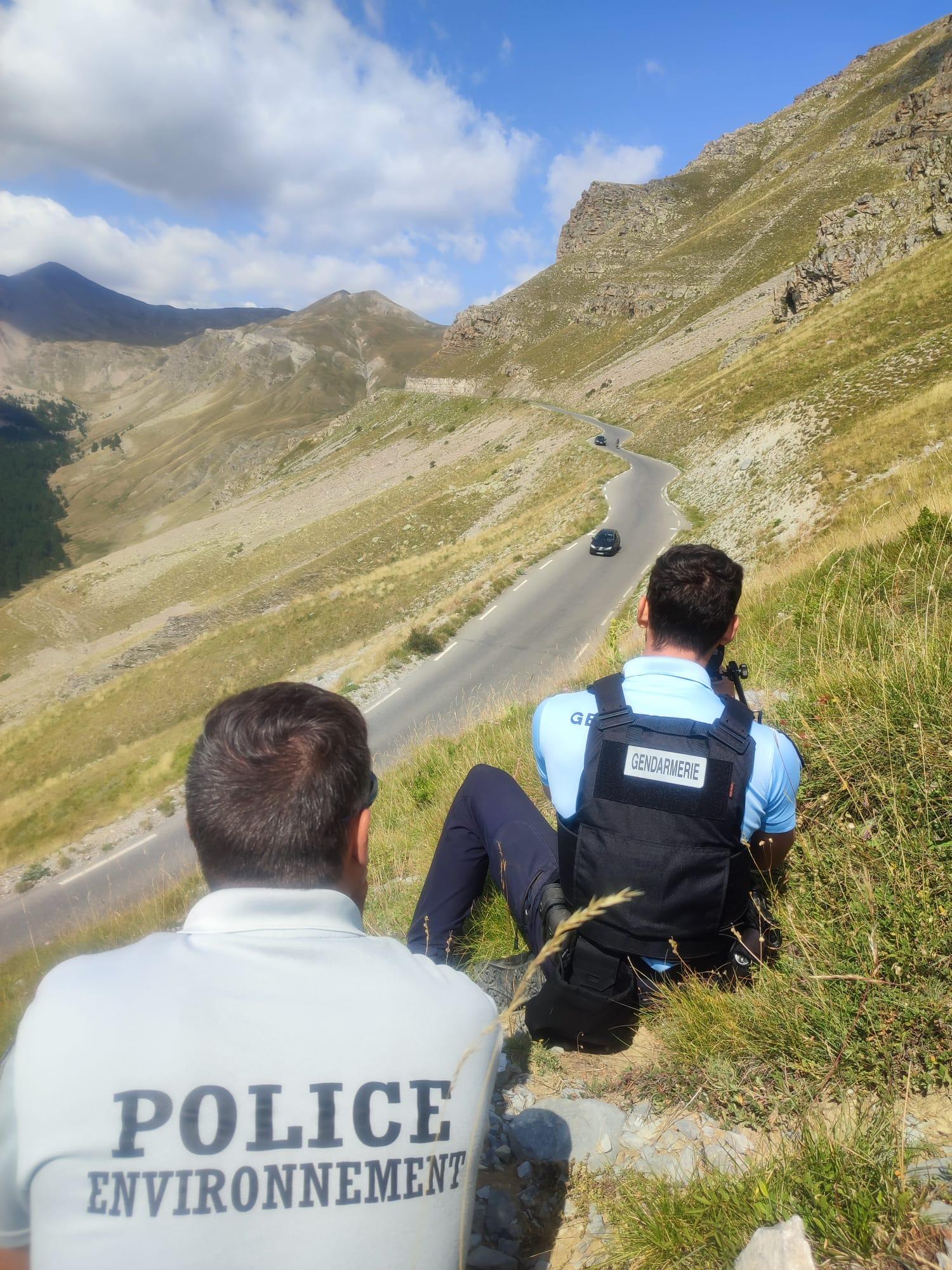 Opération conjointe de sensibilisation routière au col de la Bonette © Gendarmerie nationale