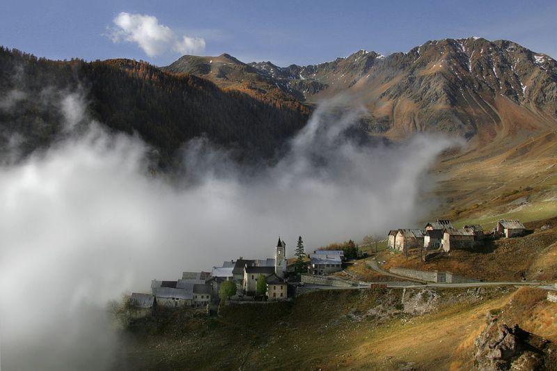 Vallon de Ferriere en automne (vallée de la Stura, Italie)