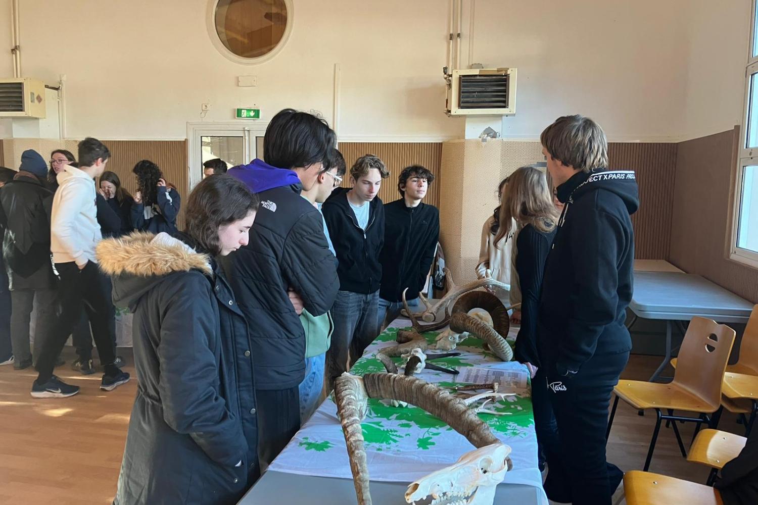 Ateliers nature pour les élèves du lycée agricole de Carmejane © A. Bono