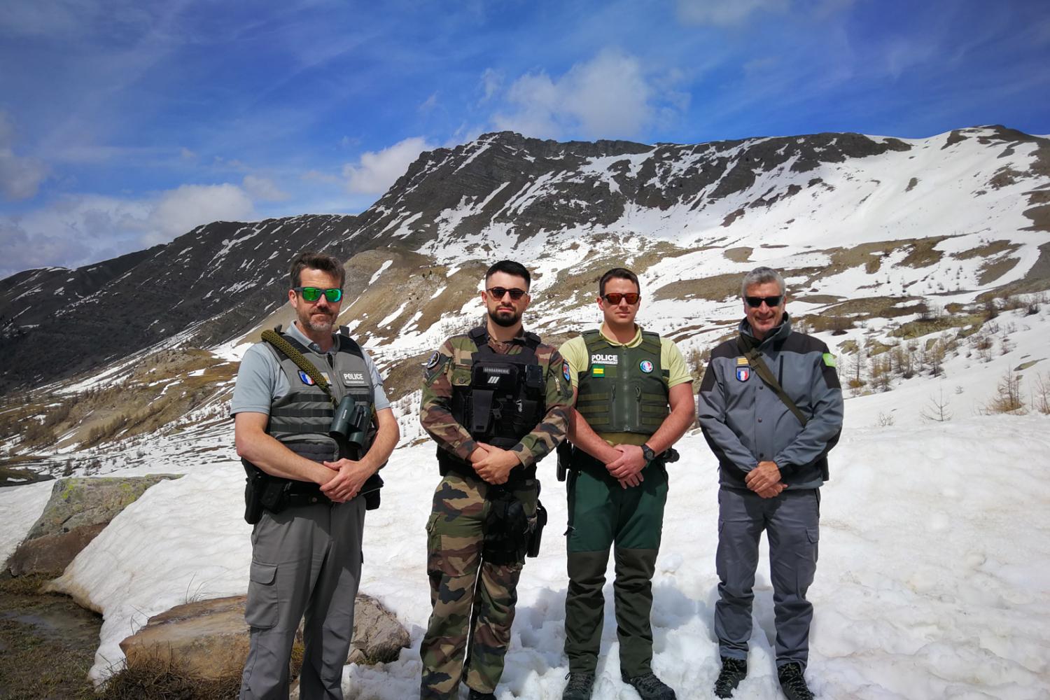 Les services de police de l'Environnement sensibilisent les usagers de la route © L. Klein / PnM