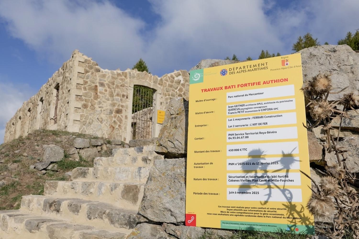 Visite des travaux de sécurisation et de valorisation du bâti fortifié sur le massif de l’Authion © C. Filliol