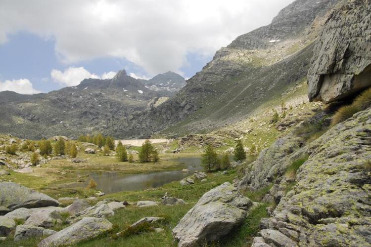 Randonnée pédestre vallée des Merveilles - dalles glaciaires