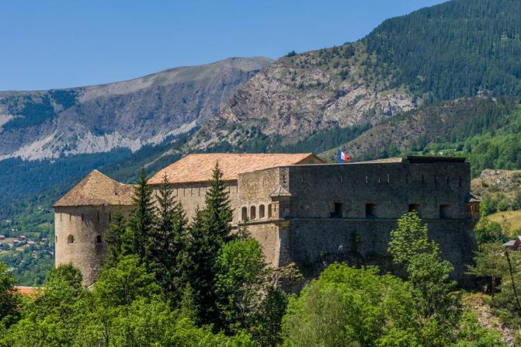 Visite guidée du fort de Savoie avec le capitaine Du Puy_Colmars
